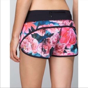 Lululemon speed shorts size 6 RARE